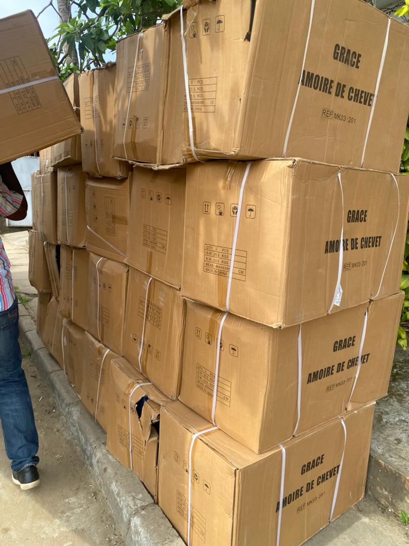 Arrivage direct de Chine — armoires de chevet